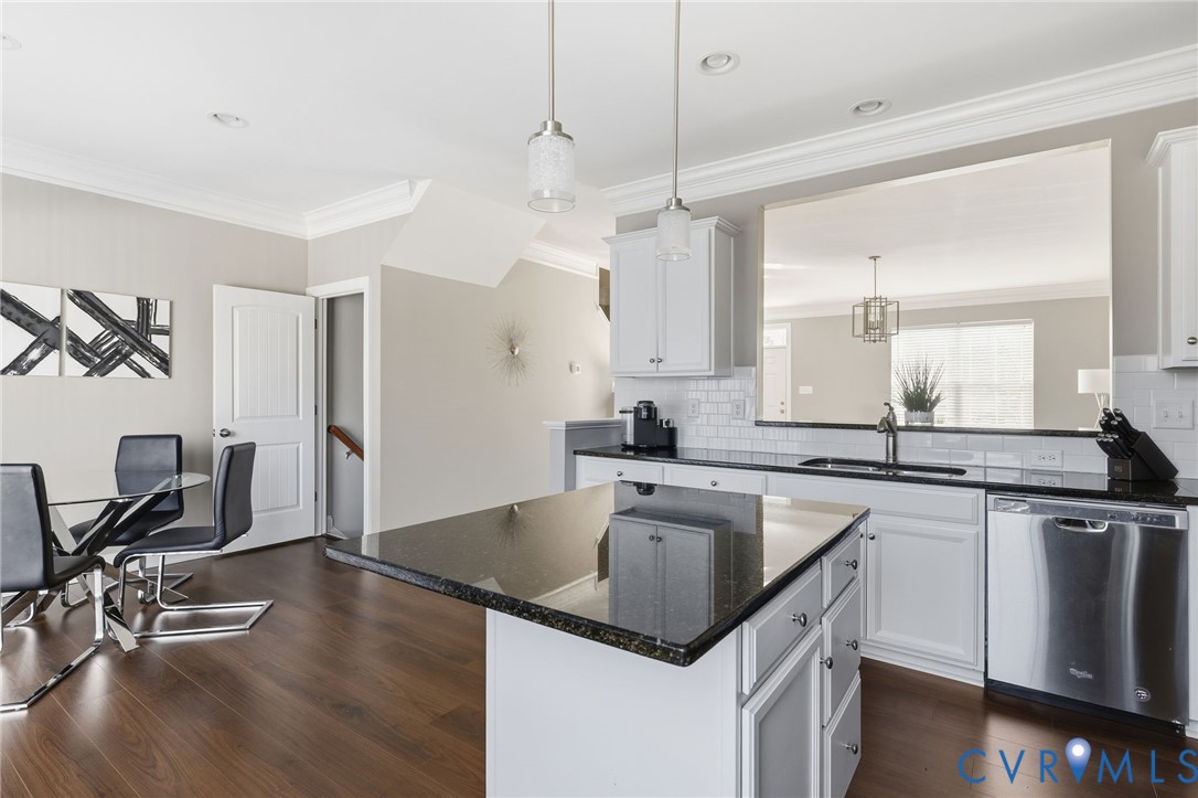 17004 Gossamer Dr