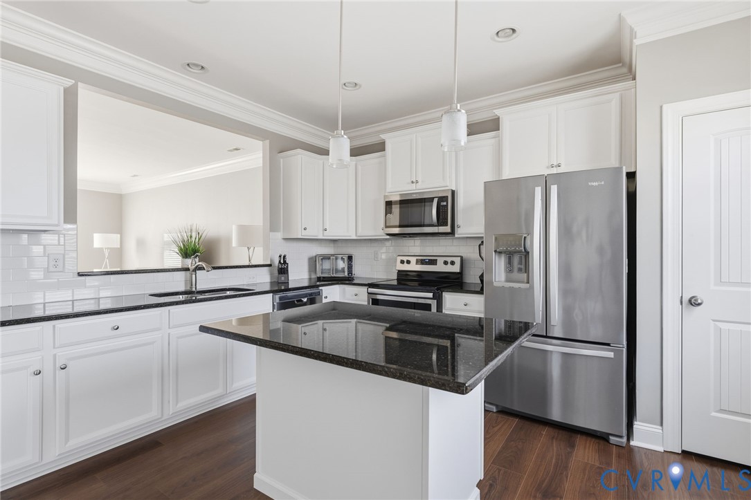17004 Gossamer Dr