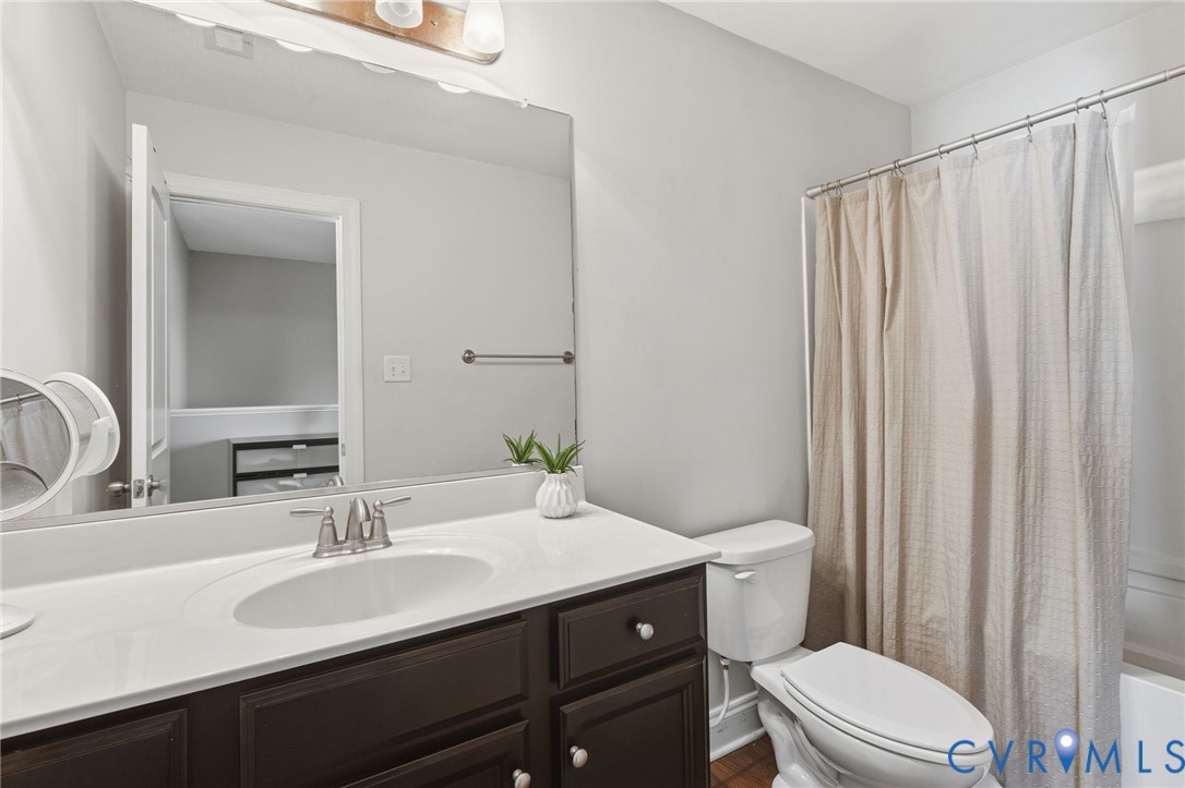 17004 Gossamer Dr