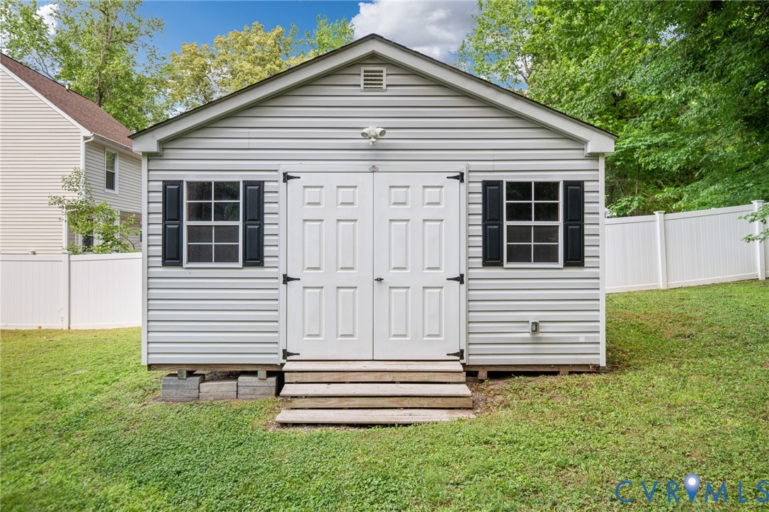 9919 Castle Glen Ter