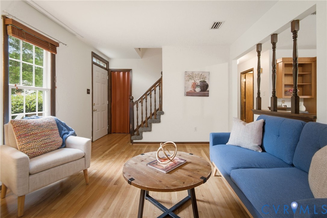 9919 Castle Glen Ter