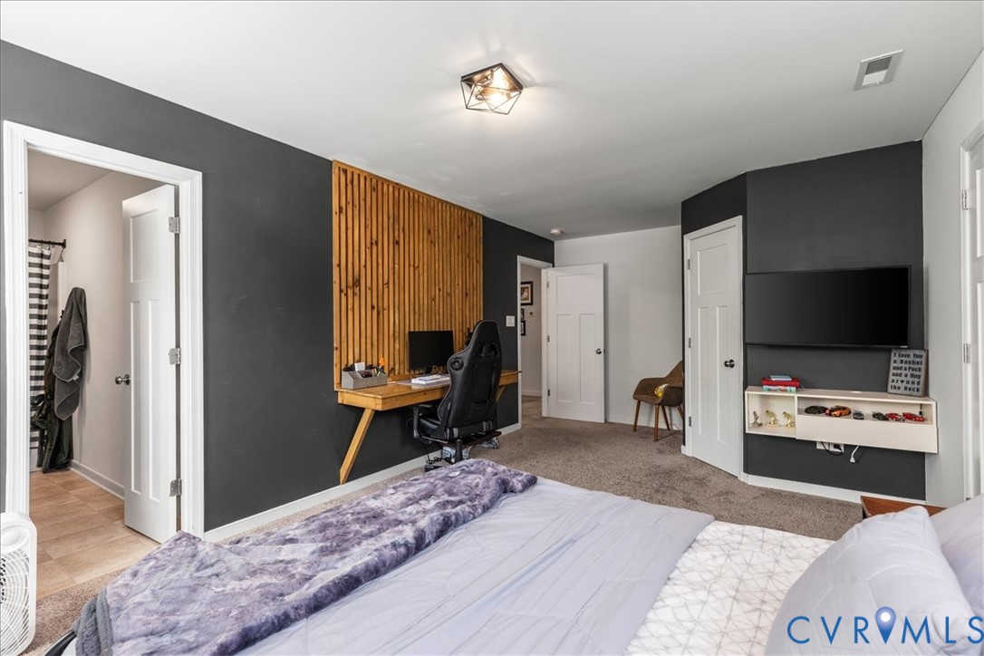 17618 Stafford Park Pt