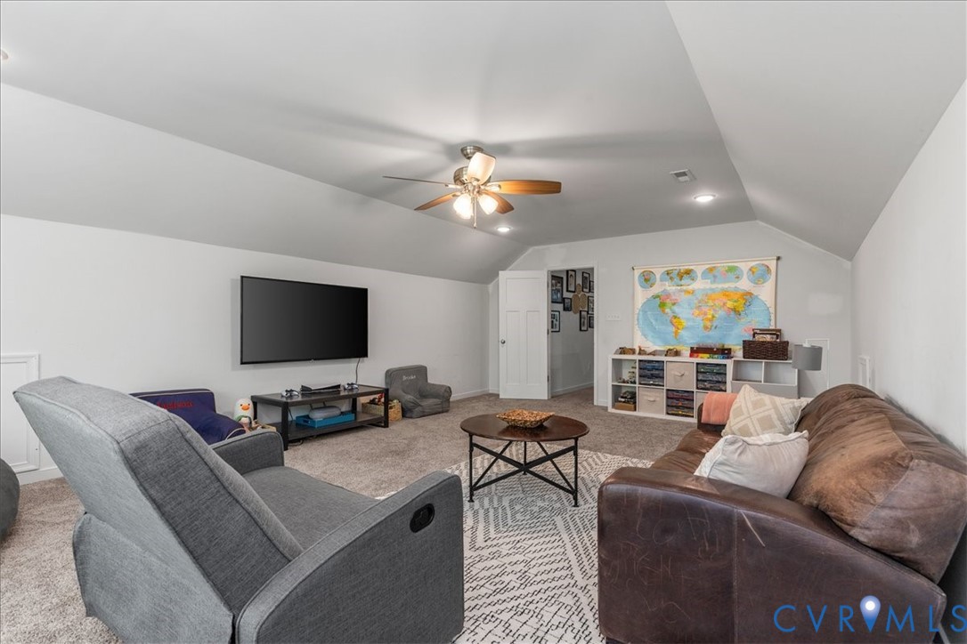 17618 Stafford Park Pt