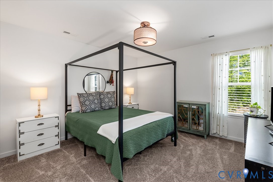 17618 Stafford Park Pt