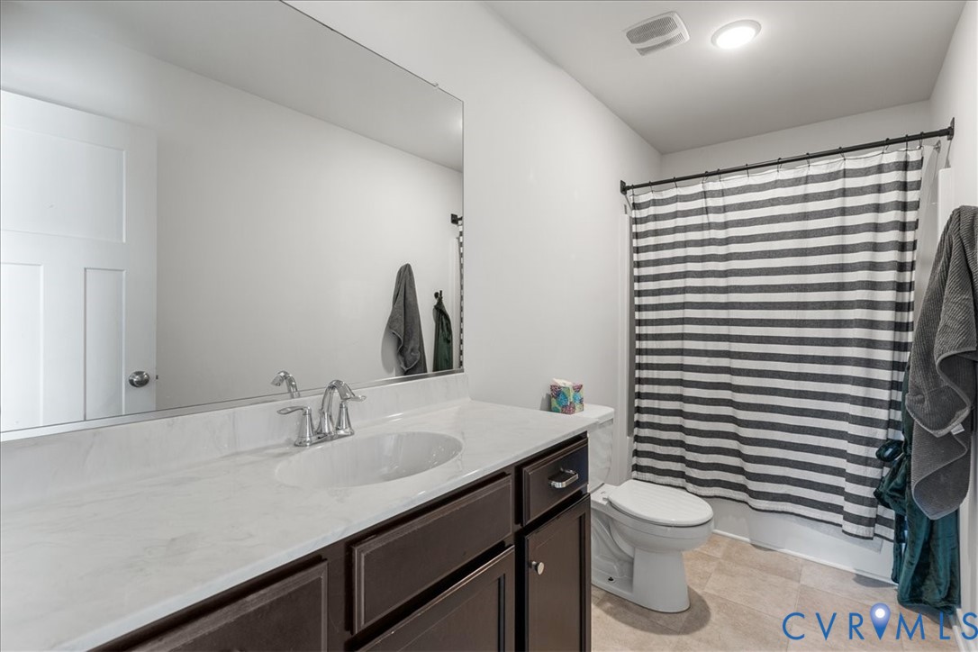 17618 Stafford Park Pt