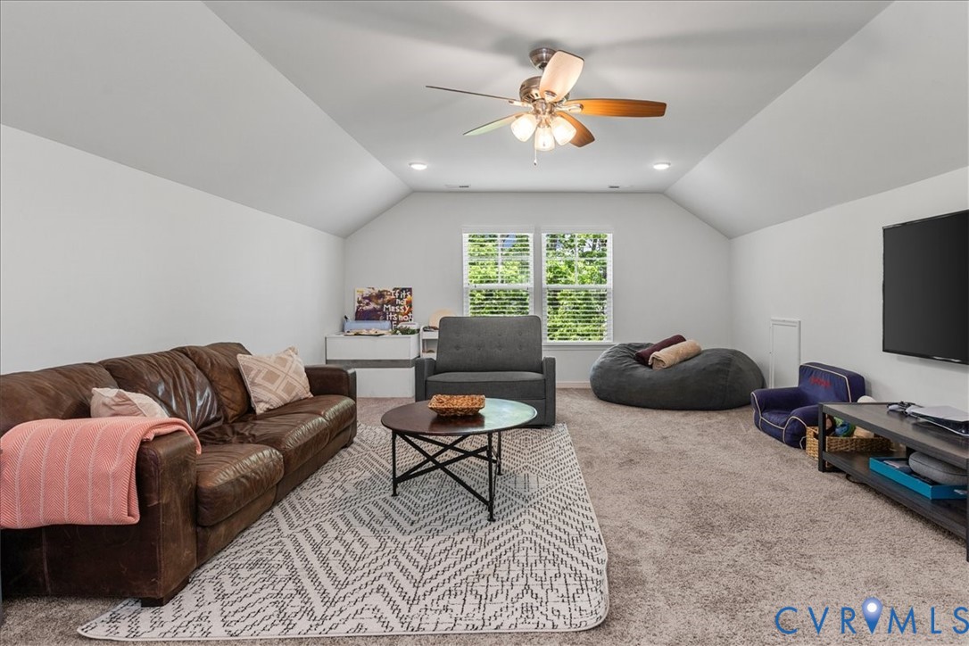 17618 Stafford Park Pt