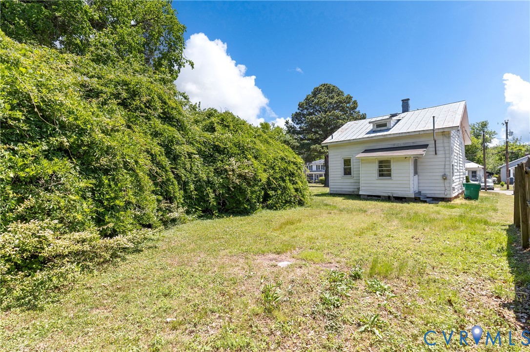 230 Lafayette Ave