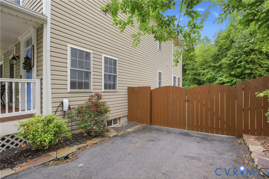 166 Maury Ave