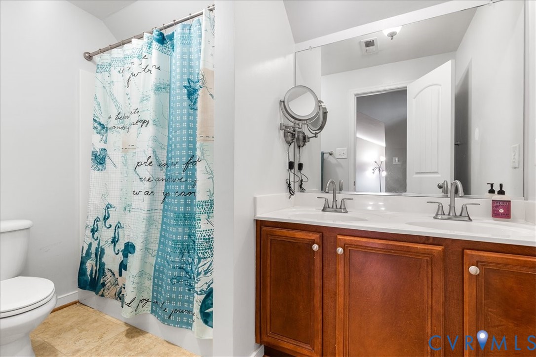 2406 Graeme Hall Cir