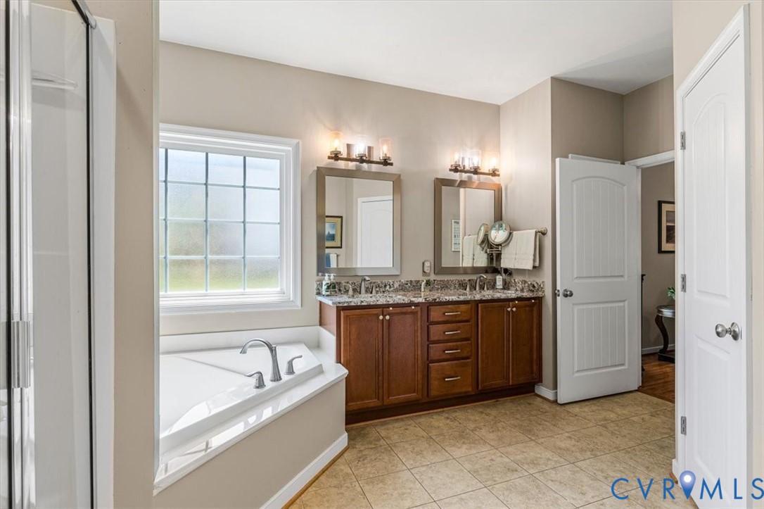 2406 Graeme Hall Cir