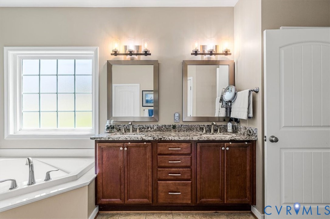 2406 Graeme Hall Cir