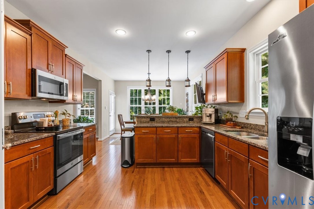 2406 Graeme Hall Cir