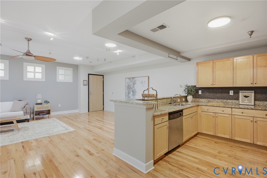 110 W Marshall St Unit#U43
