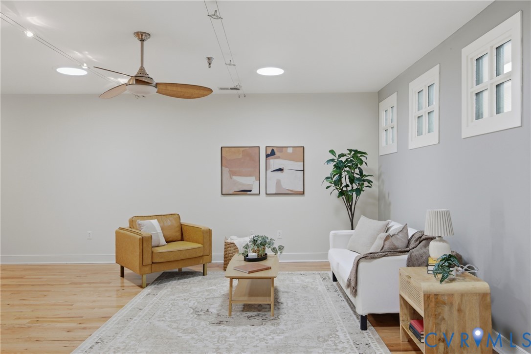 110 W Marshall St Unit#U43