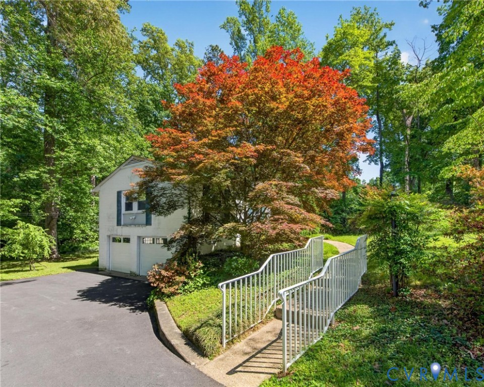 2845 Bicknell Rd