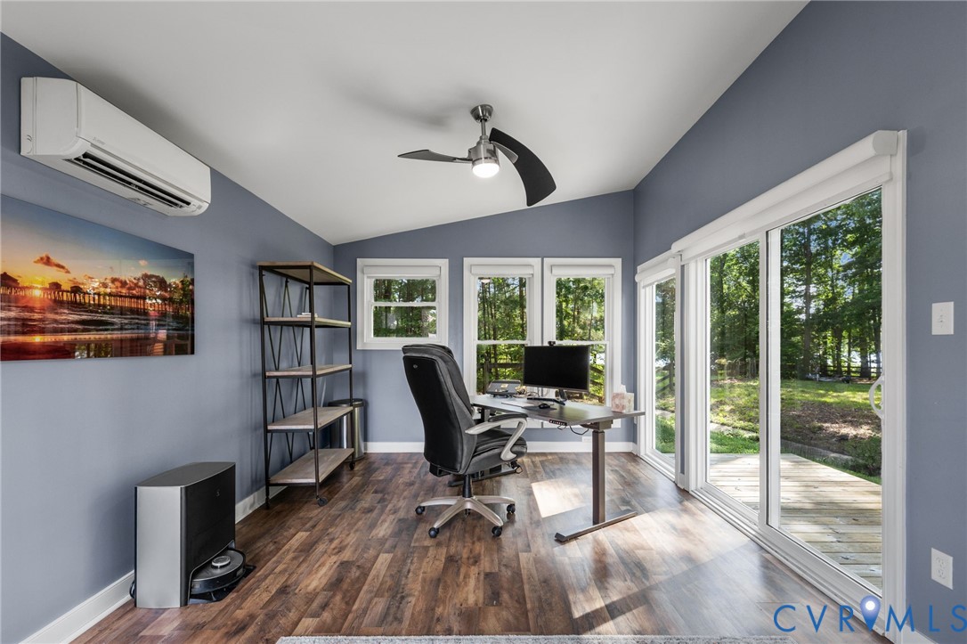 14843 Shorewood Ct