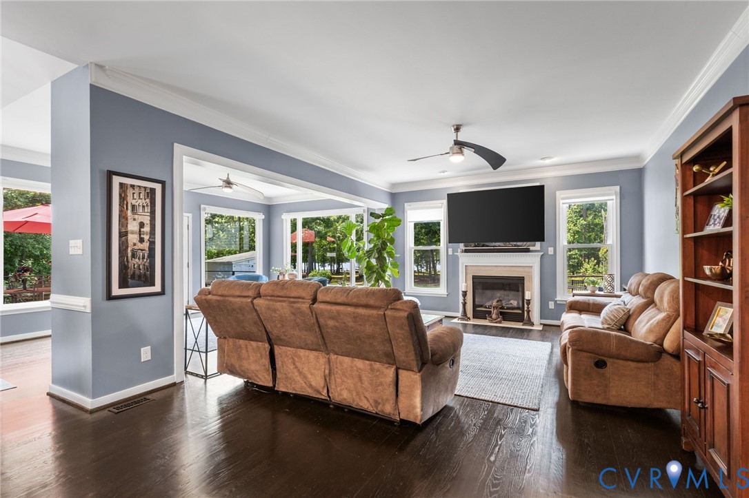 14843 Shorewood Ct