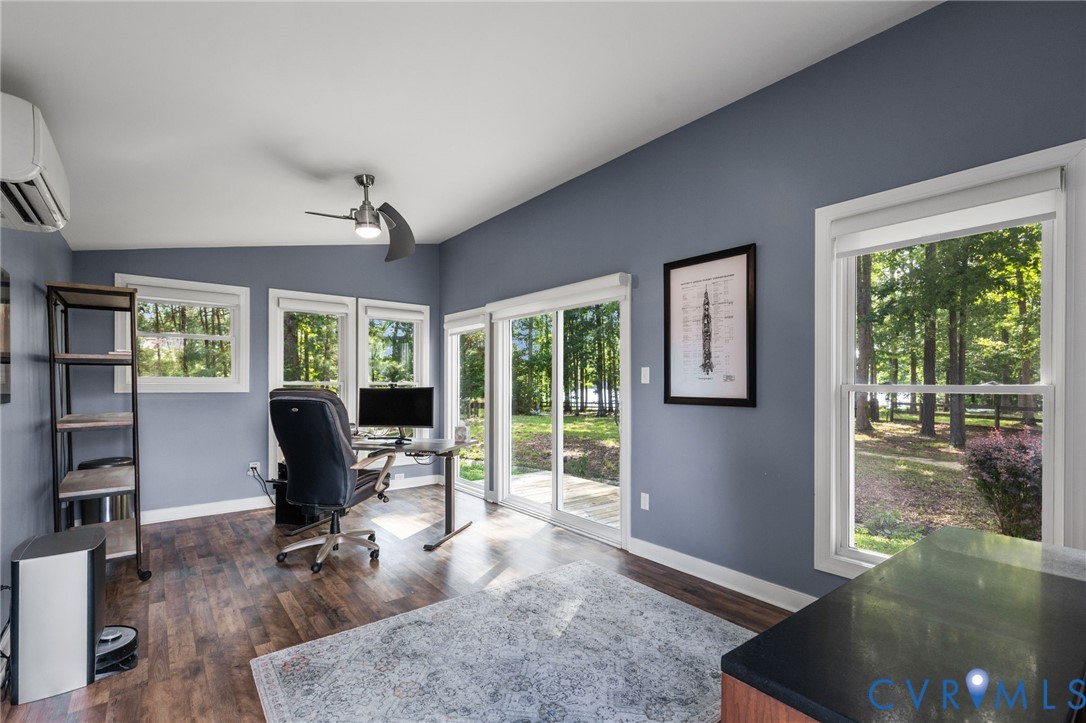 14843 Shorewood Ct