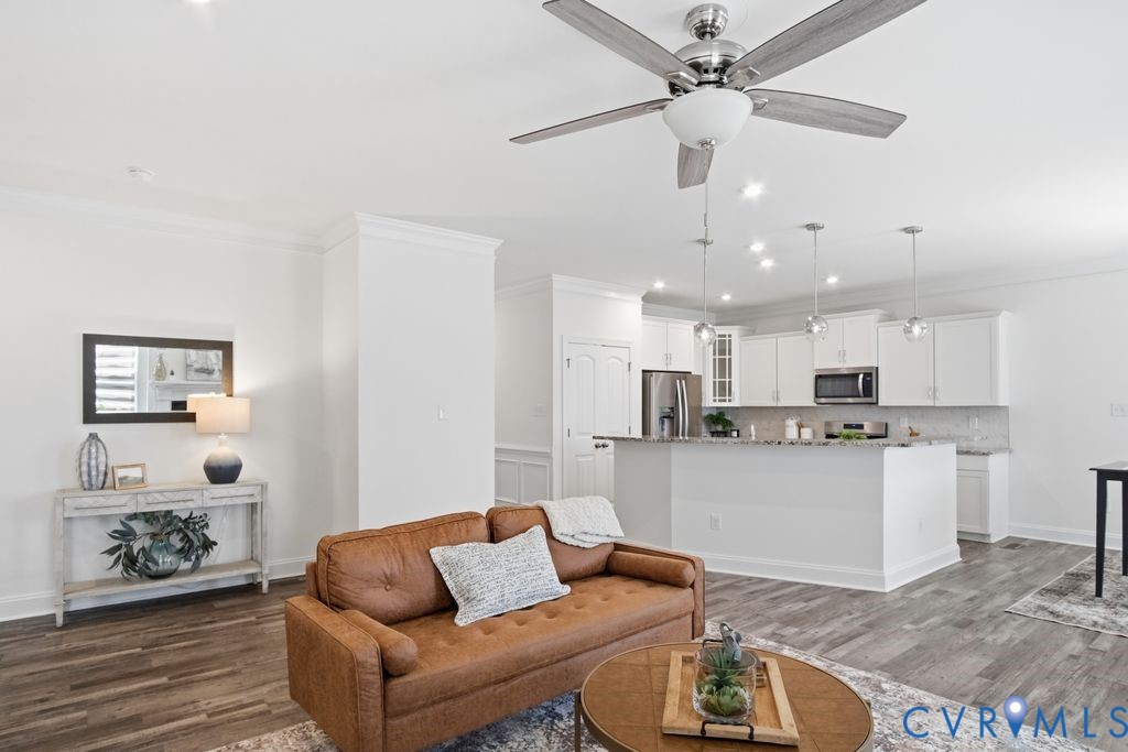 15301 Spiral Pl