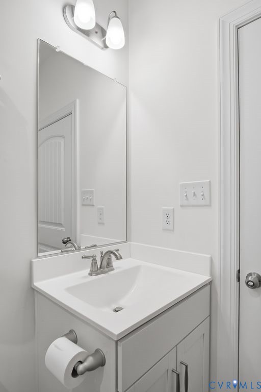 15301 Spiral Pl
