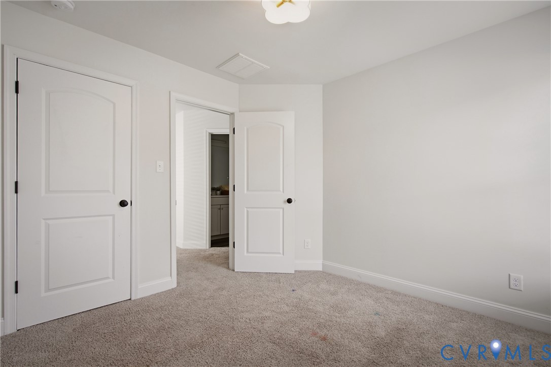6836 Leire Ln