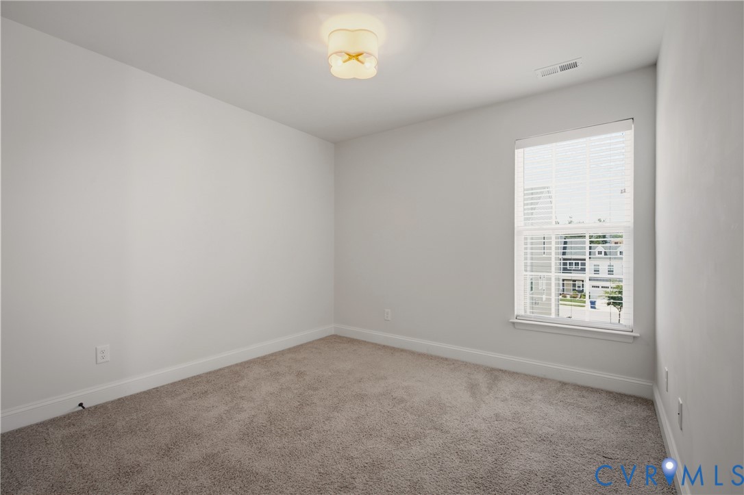 6836 Leire Ln