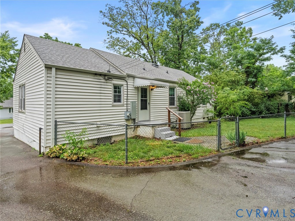 7105 Medford Ave