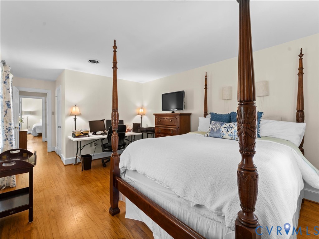 330 Saybrook Dr