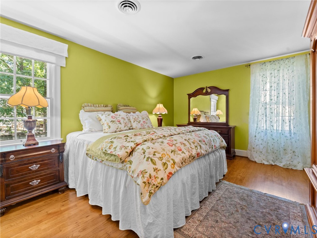 330 Saybrook Dr