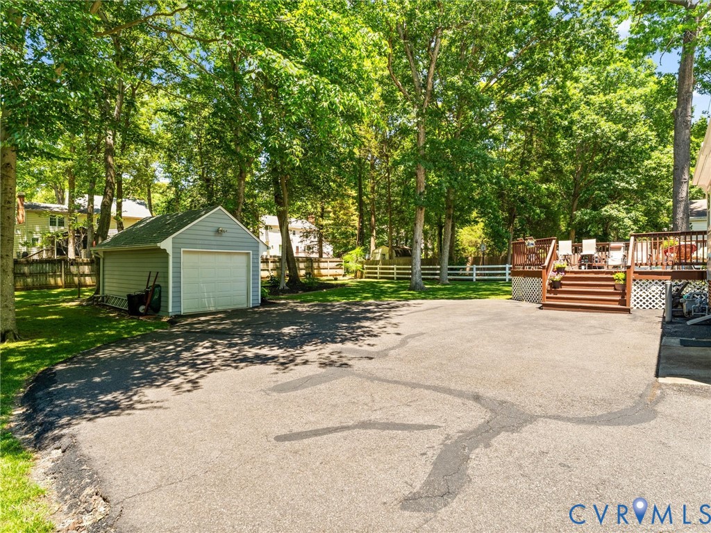 330 Saybrook Dr