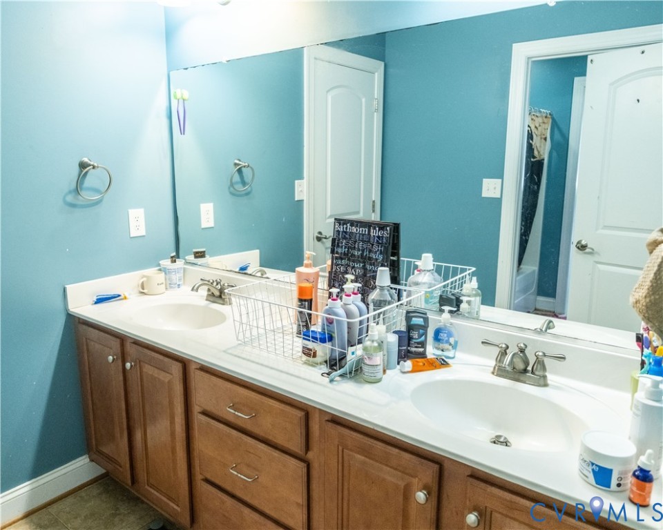 7425 Rosemead Ln