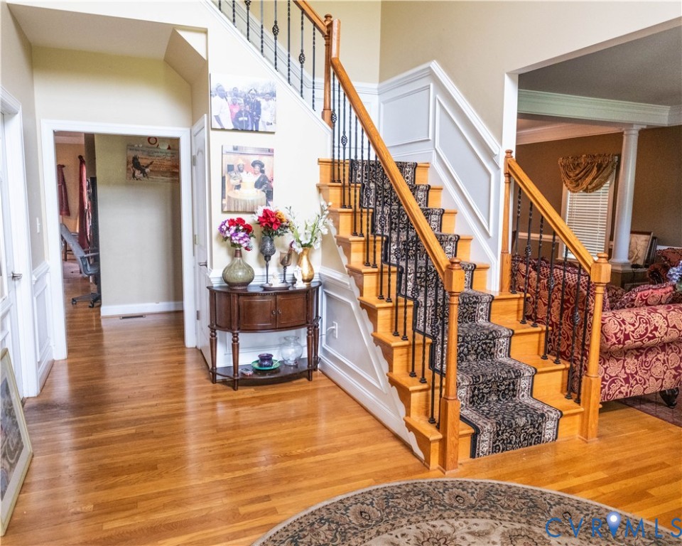 7425 Rosemead Ln
