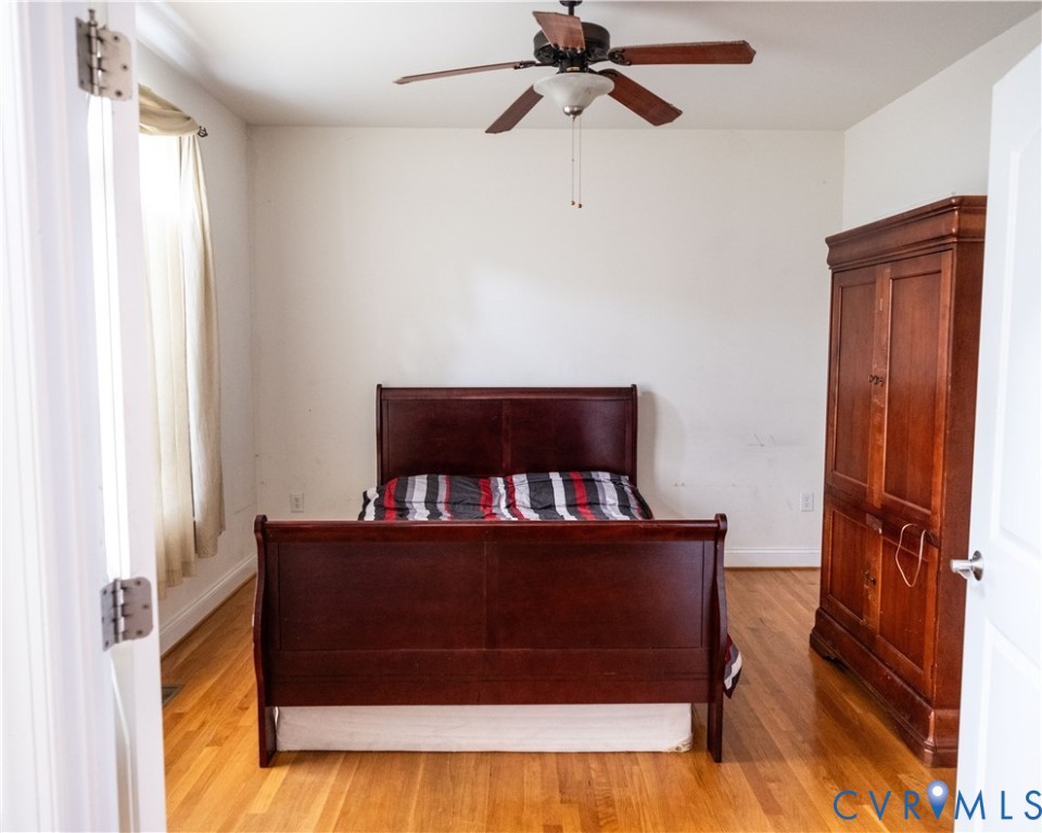 7425 Rosemead Ln