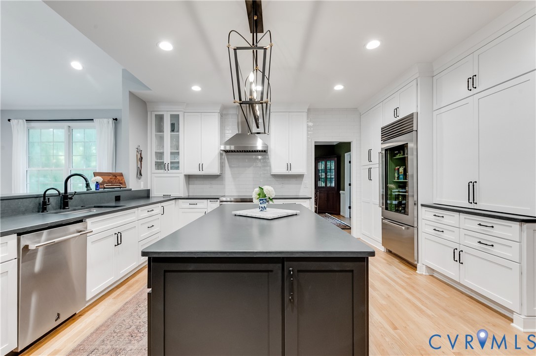 4415 Lake Summer Ct