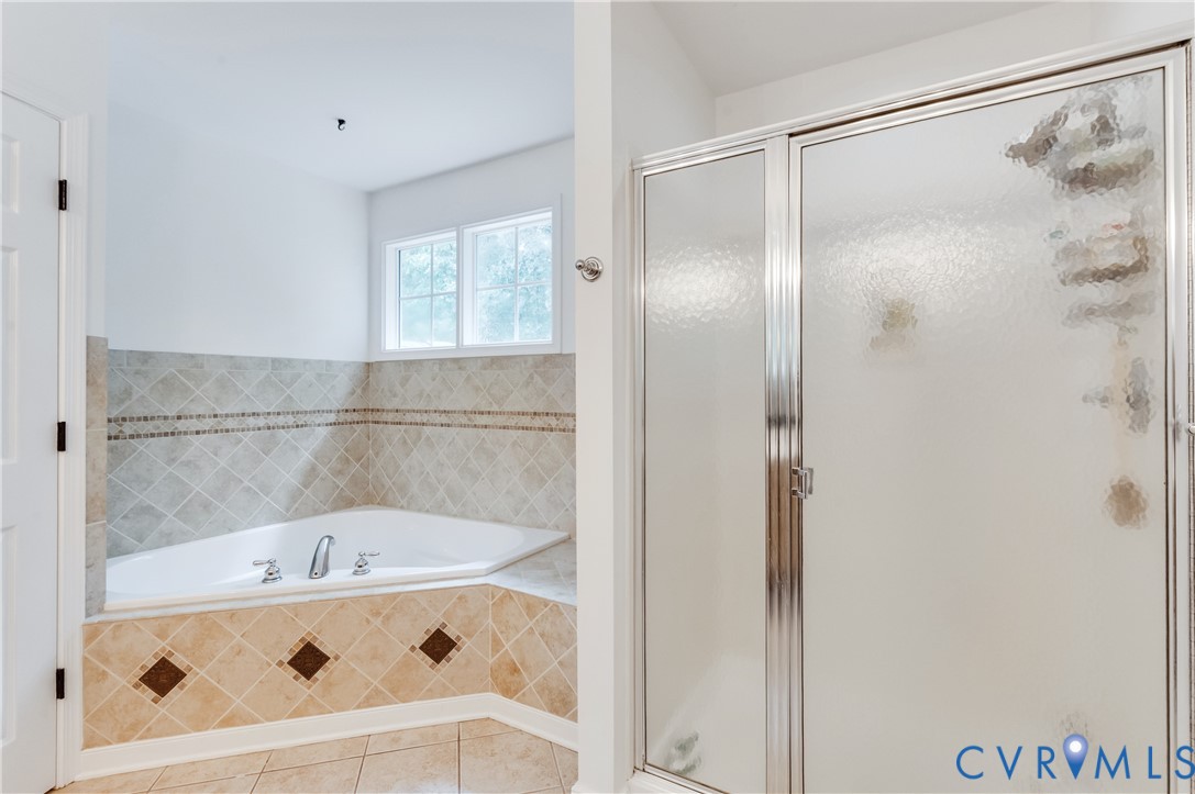 4415 Lake Summer Ct