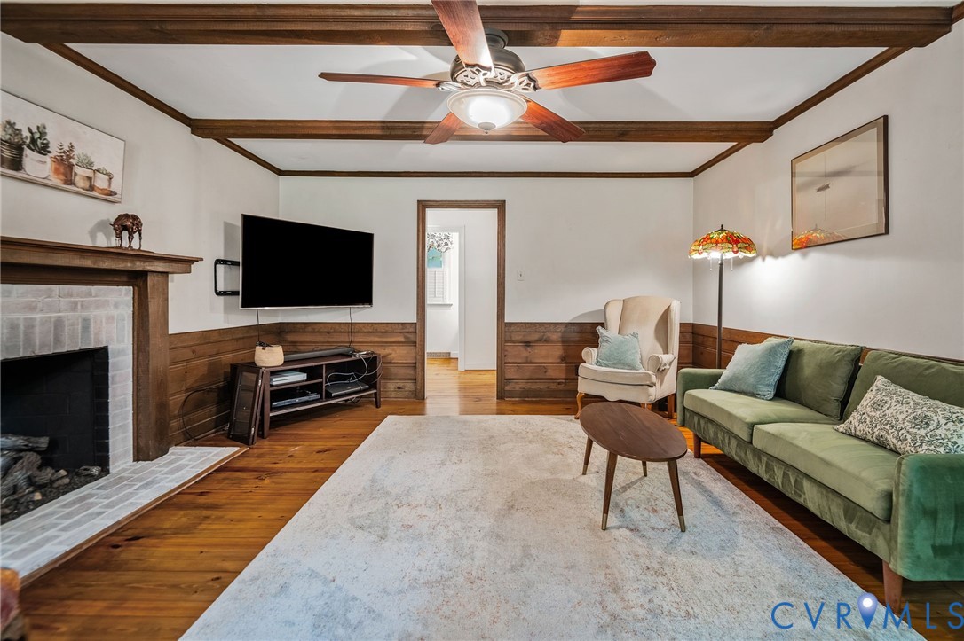 4428 Old Fox Trl