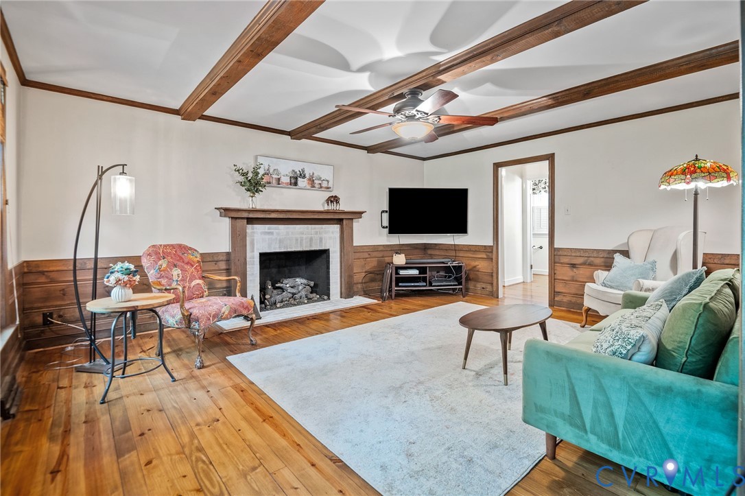 4428 Old Fox Trl