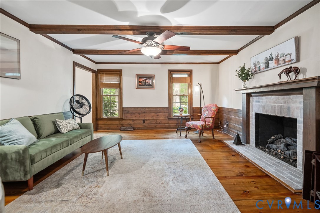 4428 Old Fox Trl