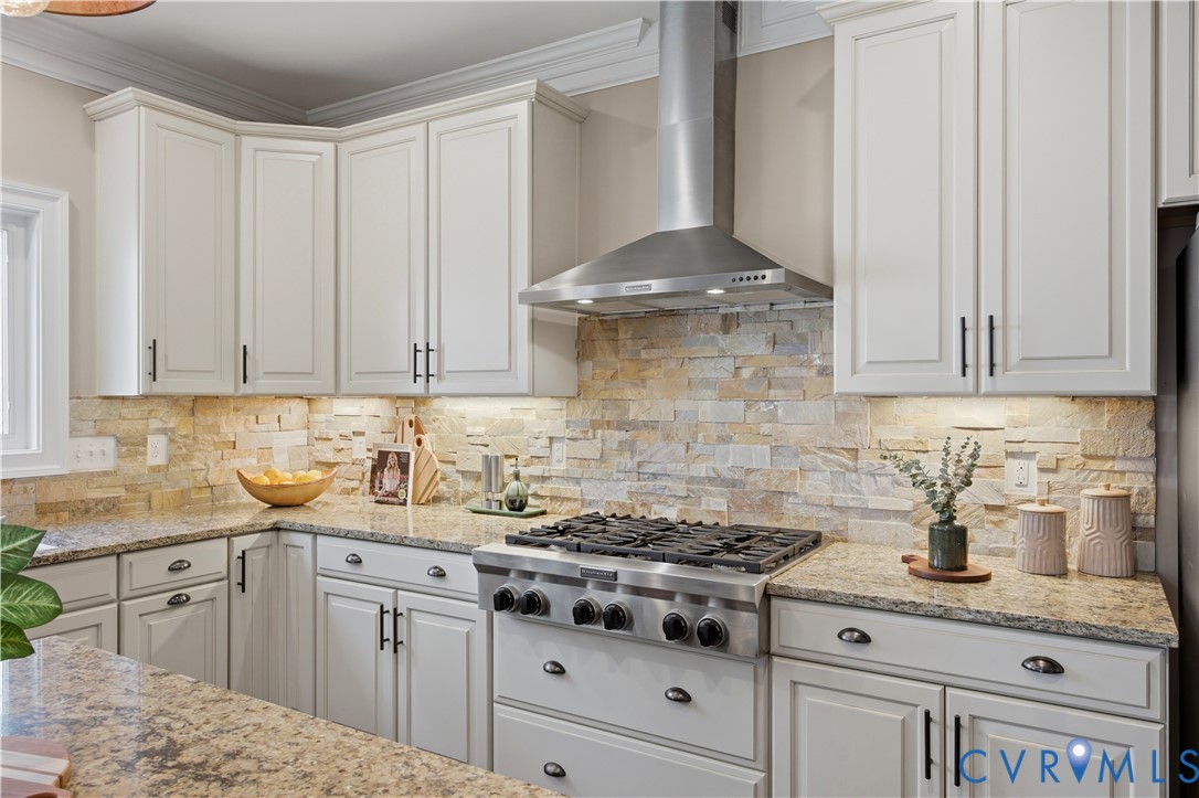 1490 Camberley Dr