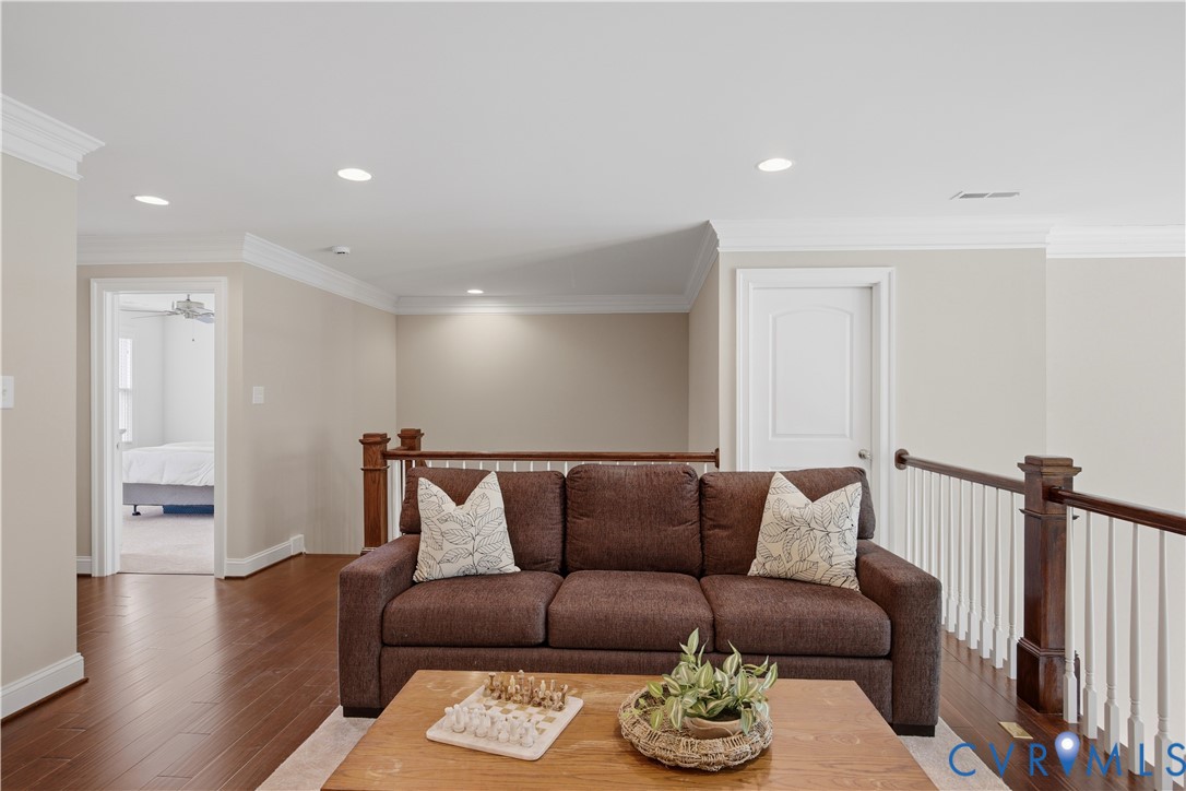 1490 Camberley Dr