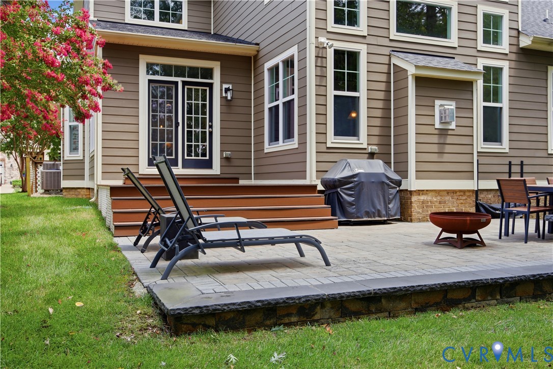 1490 Camberley Dr