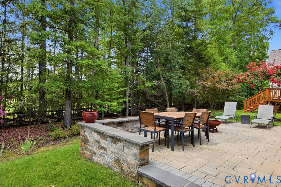 1490 Camberley Dr