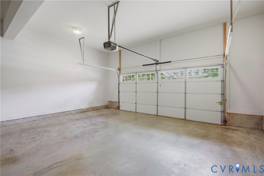 1490 Camberley Dr