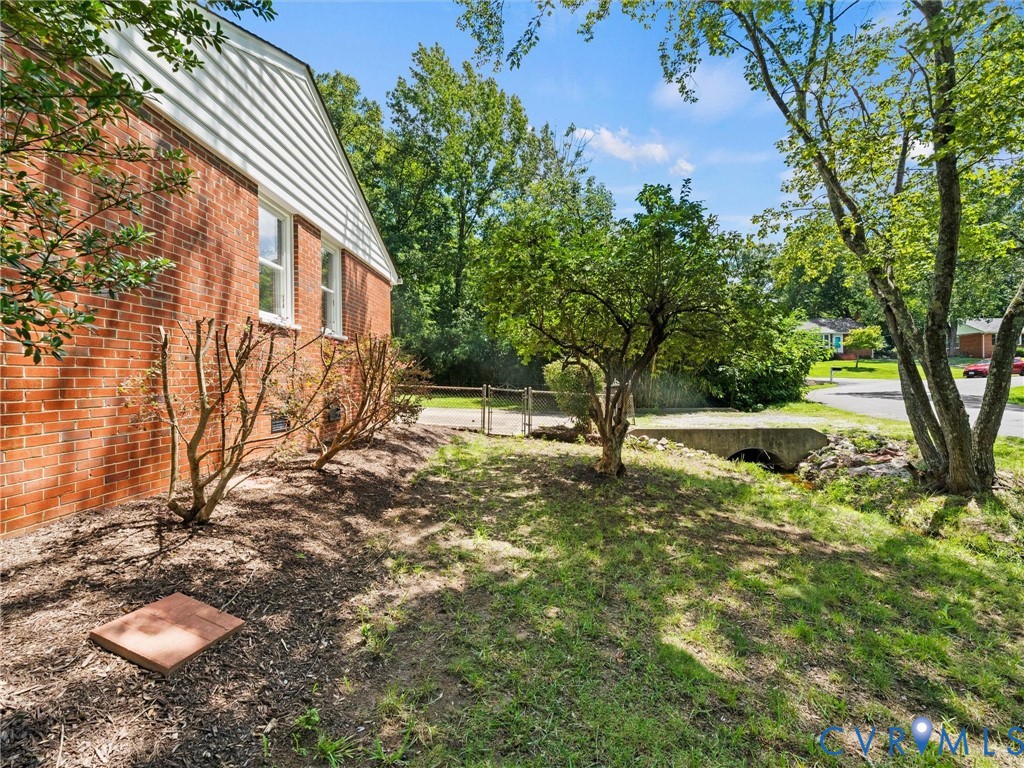 2107 Cool Brook Dr
