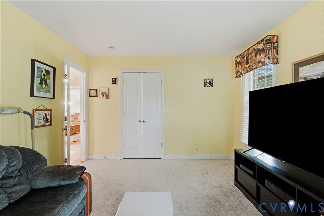 422 Elm Creek Dr