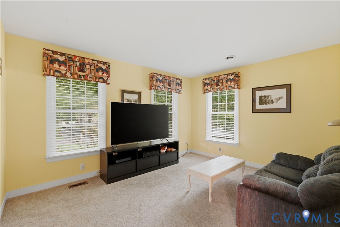 422 Elm Creek Dr