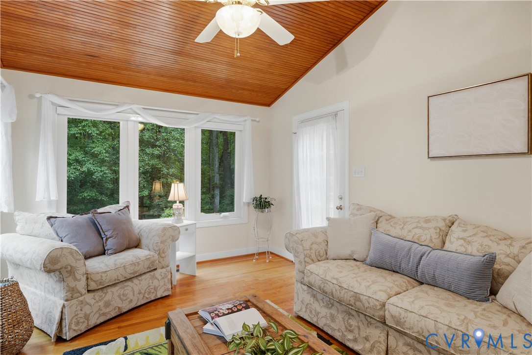 422 Elm Creek Dr