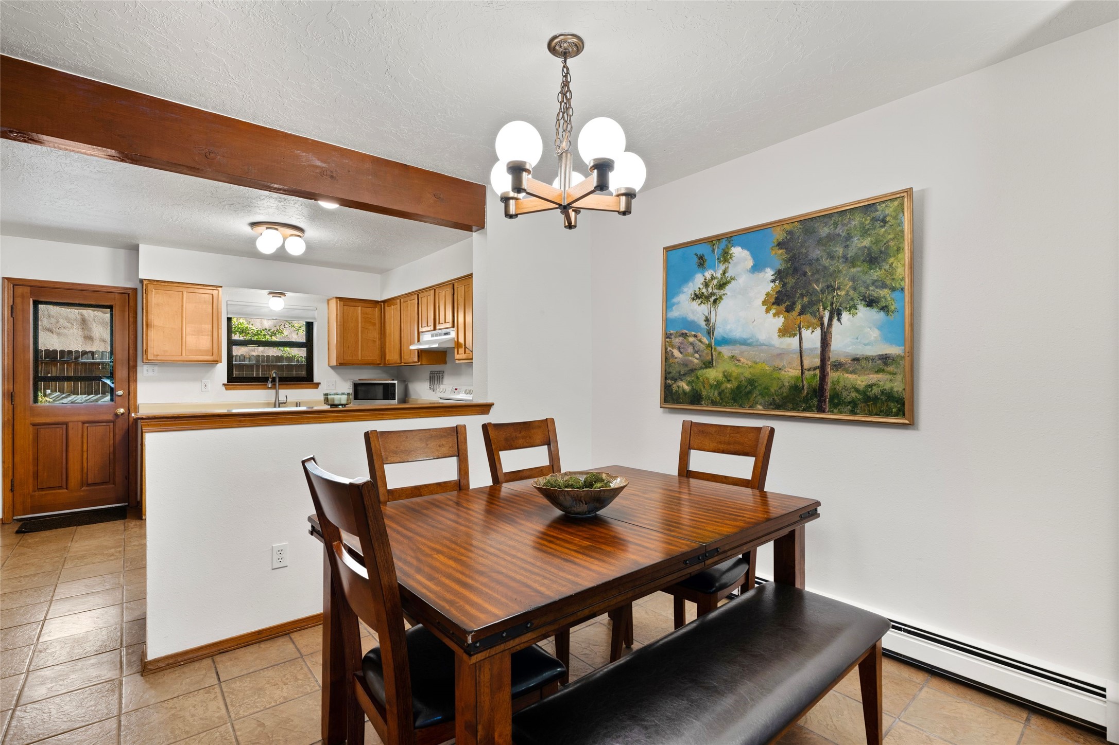 1552 Avenida De Las Americas