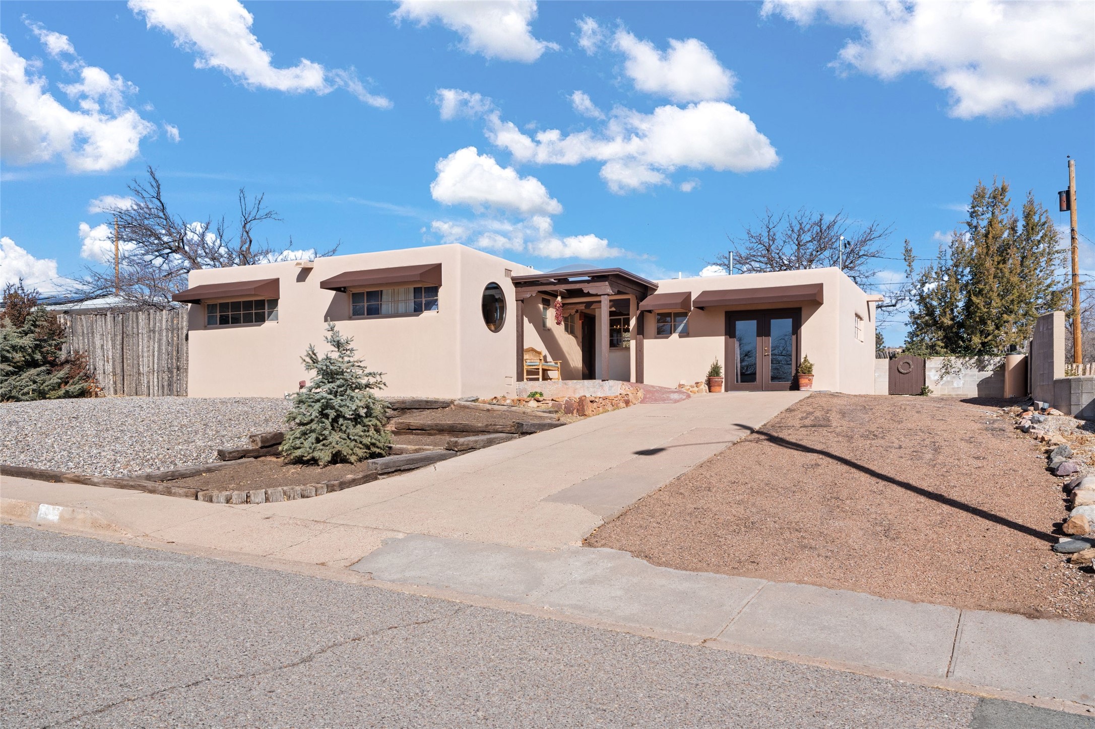 1115 N Luna Circle