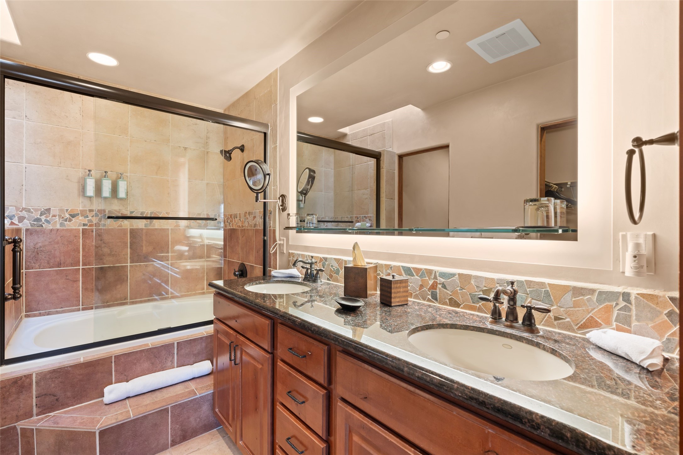 103 Catron Street 60B